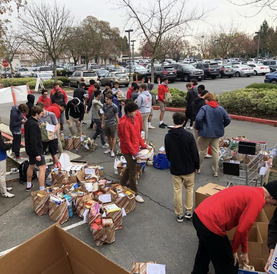 Students participate in annual Christmas Food Drive